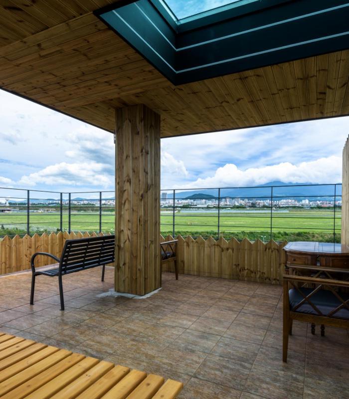 Romance Jeju Pension Εξωτερικό φωτογραφία