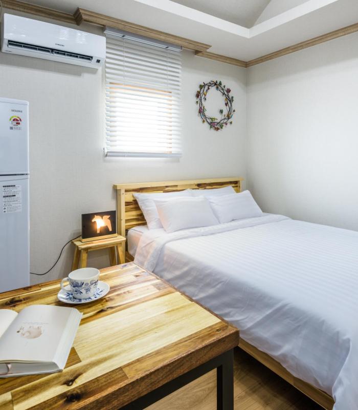 Romance Jeju Pension Εξωτερικό φωτογραφία